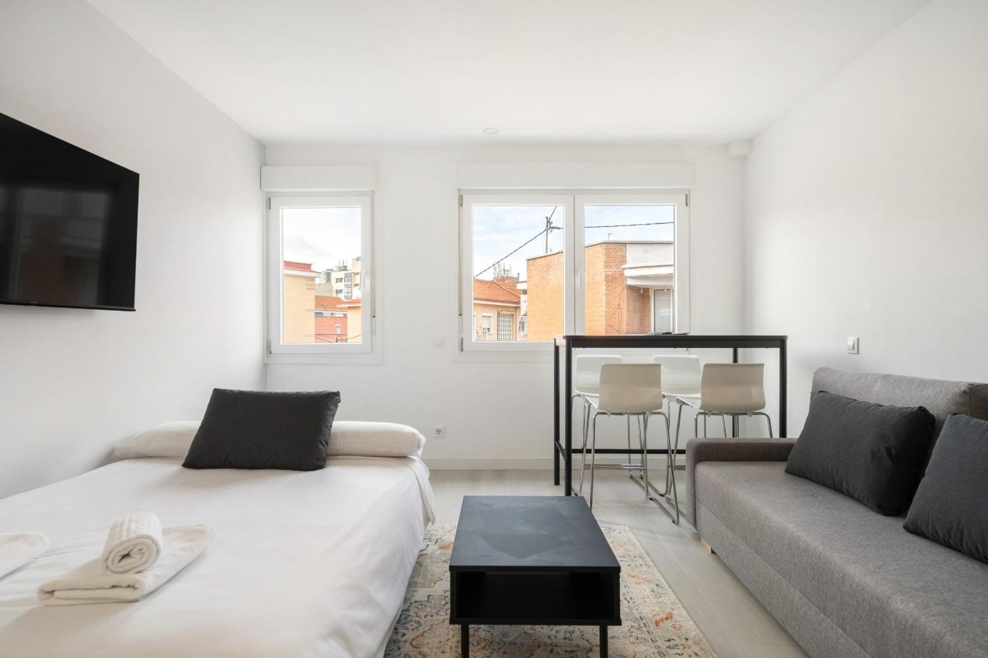 Madrid Riverside Studios Con Parking Incluido Alquiler Temporal Bagian luar foto